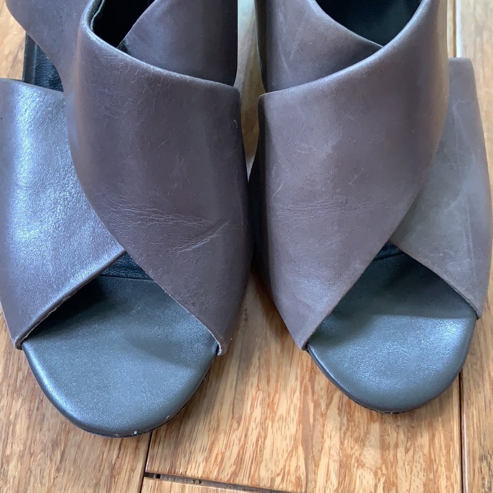 FRANCO SARTO Grey Leather Wedge sz 8 - Picture 3 of 5